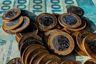 Cédulas de dinheiro brasileiro